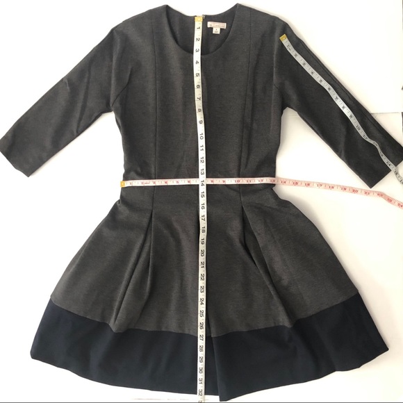 GAP | Fit and Flare Pleated Dress 3/4 Sleeve | XS - Picture 4 of 7